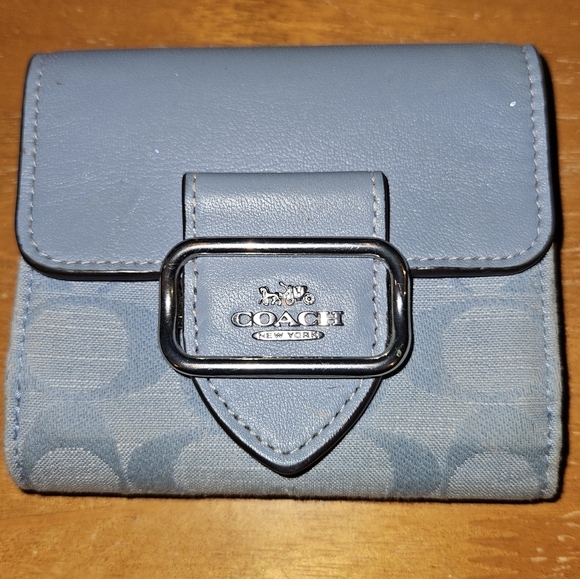 Coach Handbags - Coach Small Morgan Wallet in Signature Chambray